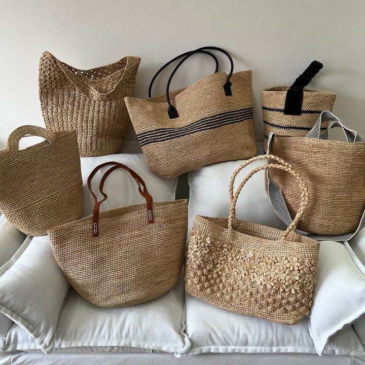 Handmade straw bag with fashionable striped pattern Kalsten