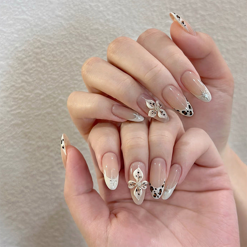 Artificial nails with exclusive flower design Acalora