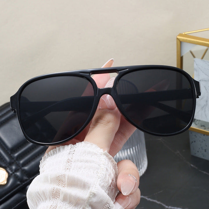 Women’s Oversized Sunglasses with Sporty Design Kalsten