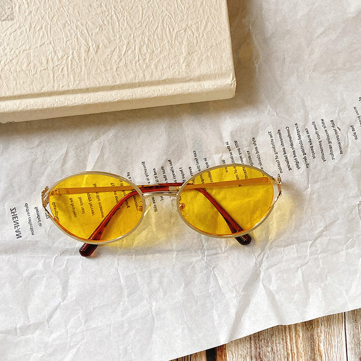 Round Sunglasses with Golden Accents Kalsten