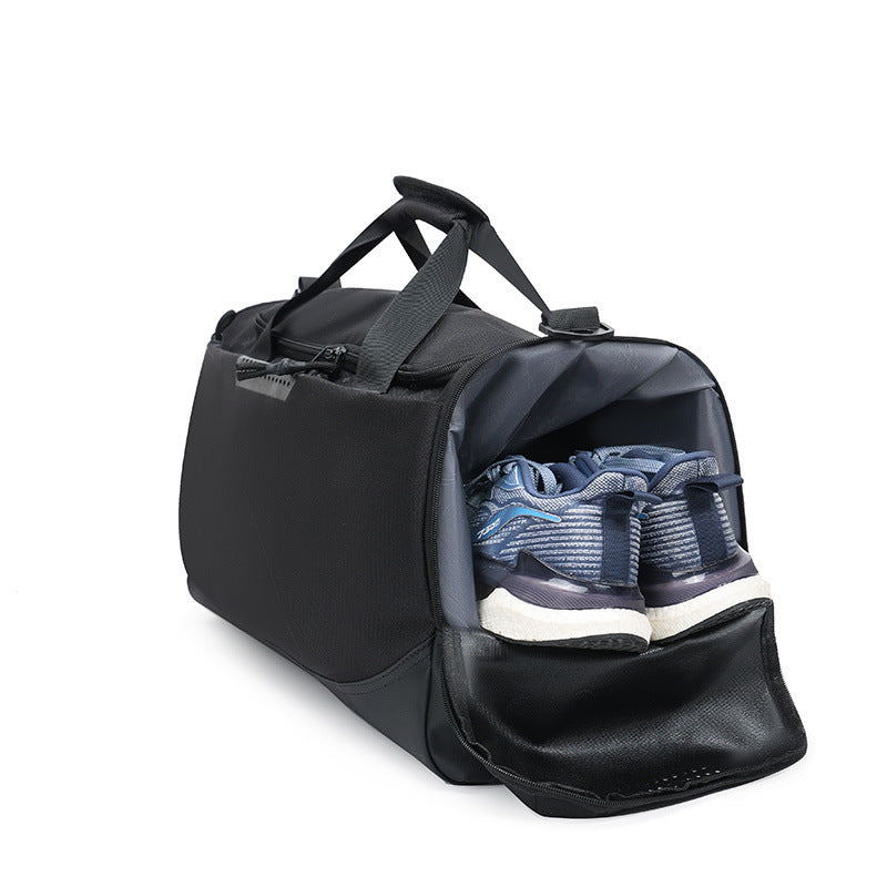 Men's sporty travel bag with ample storage space and detachable shoulder strap Kalsten