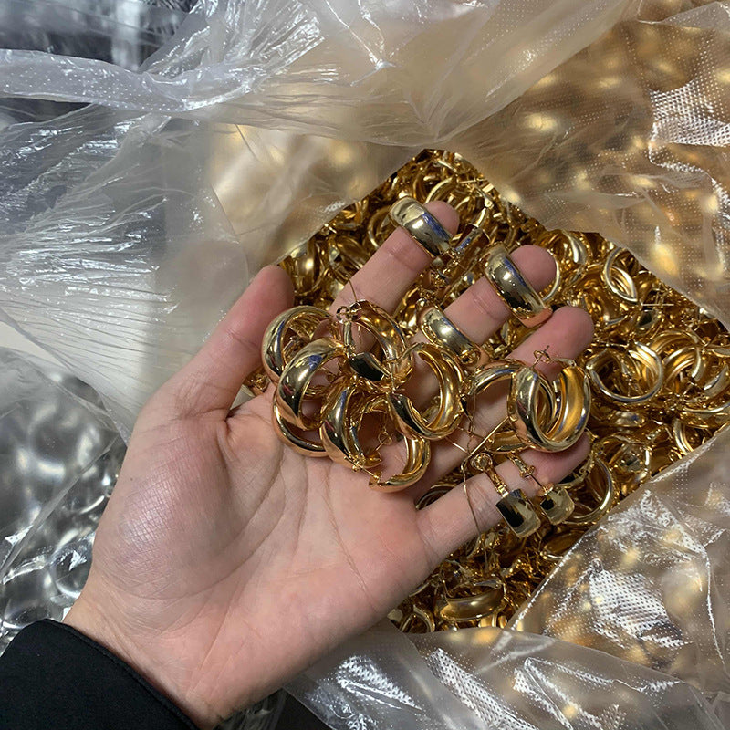 Fashionable Hoops Made of High-Quality Precious Metal Kalsten