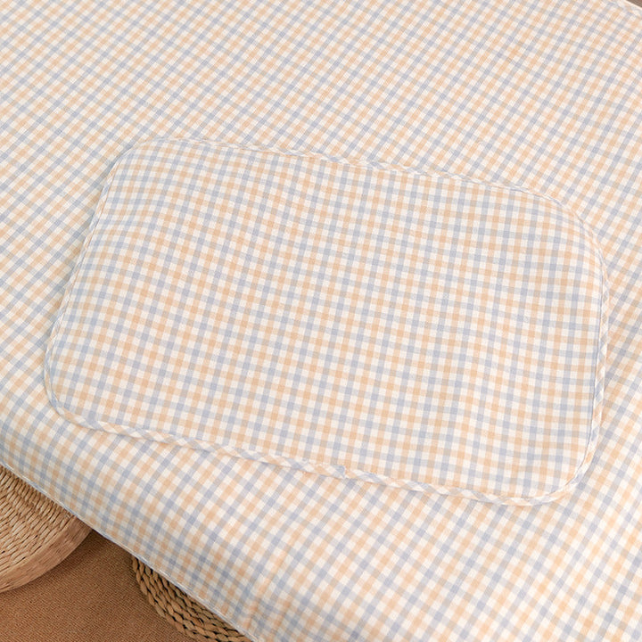 Women's Baby Bedding Set with Checkered Design Bowlift