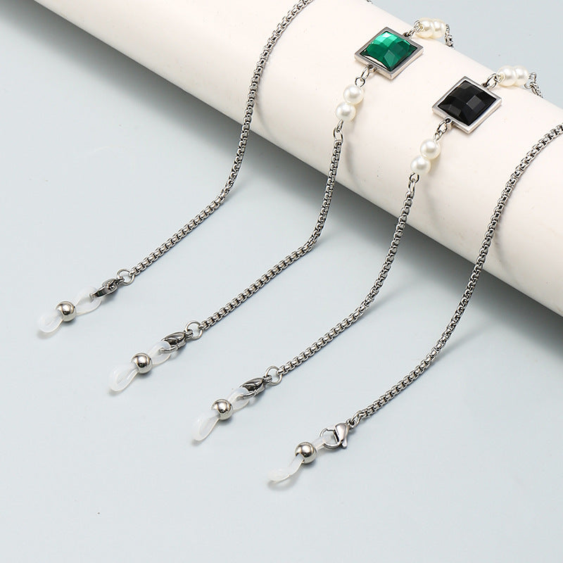 Fashionable Eyewear Chain Kalsten