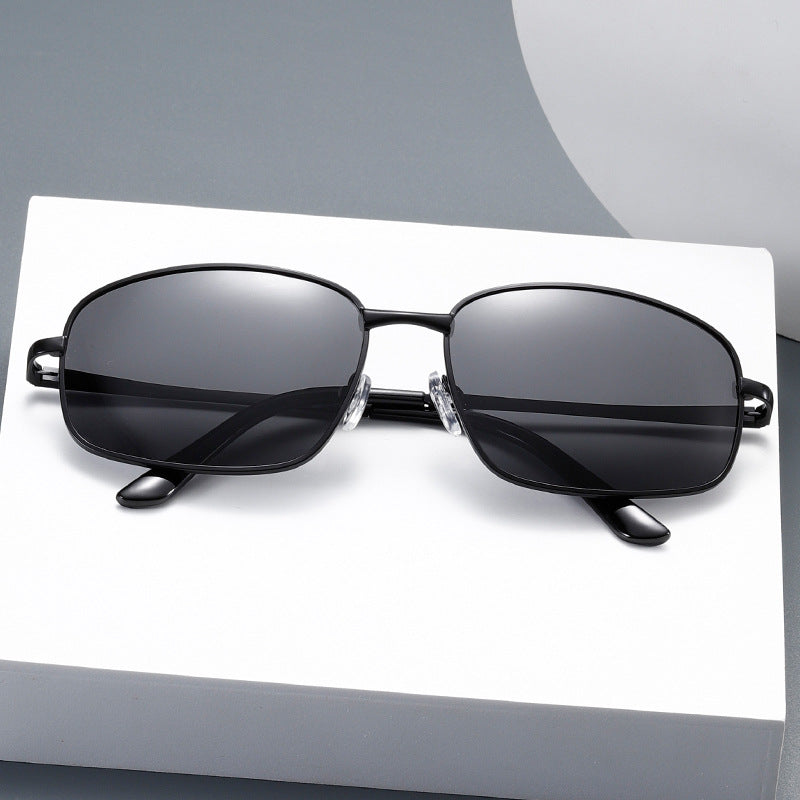 Women's elegant sunglasses with modern metal frame Kalsten