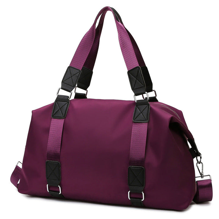 Sports bag with ergonomic carrying handles and versatile interior Kalsten