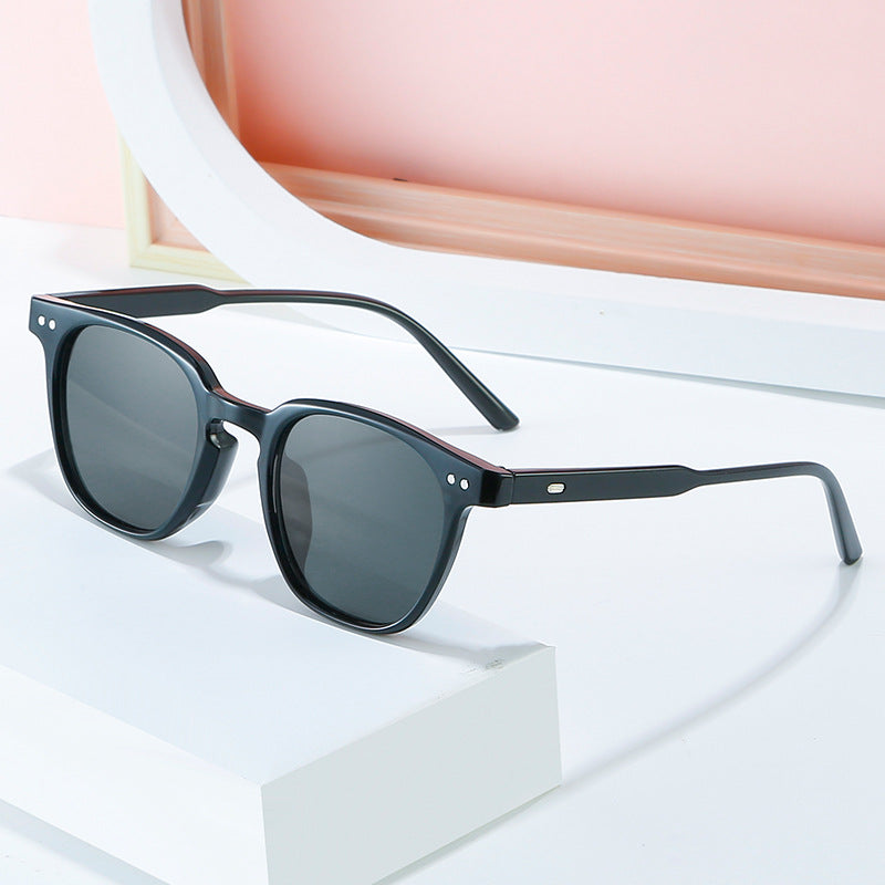 Ladies fashionable sunglasses with high-quality UV protection and comfortable frame Kalsten