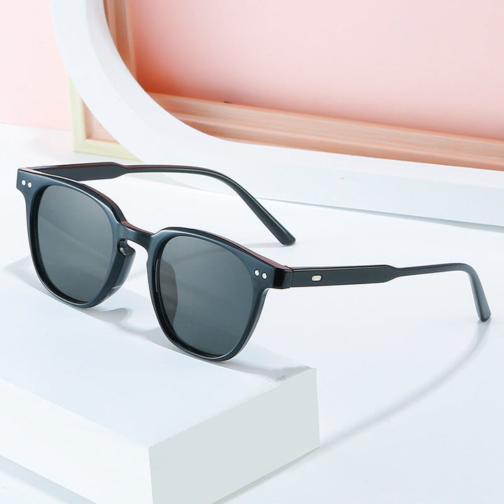 Ladies fashionable sunglasses with high-quality UV protection and comfortable frame Kalsten