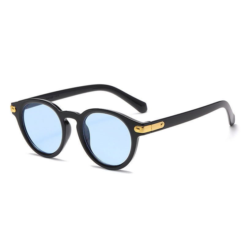 Ladies fashionable sunglasses with transparent frame and sturdy lenses Kalsten