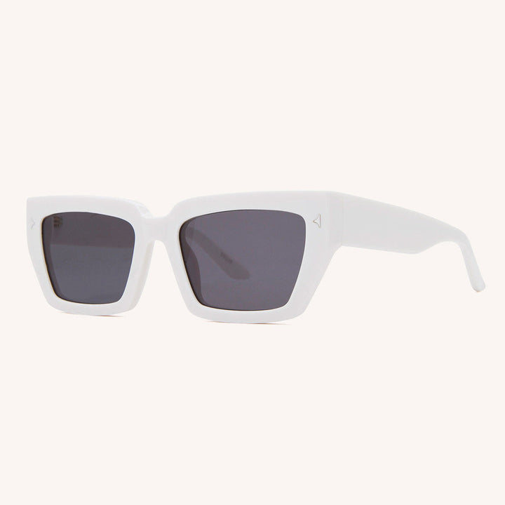 Ladies fashionable sunglasses in trendy, elegant design Kalsten