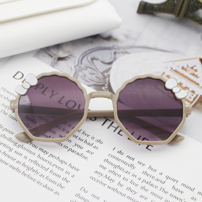 Women's playful sunglasses in creative design Kalsten