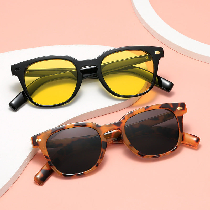 Ladies fashionable corrective glasses with elegant plastic frame and golden accents Kalsten