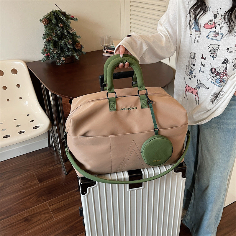Elegant Travel Bag with Practical Accessories Kalsten