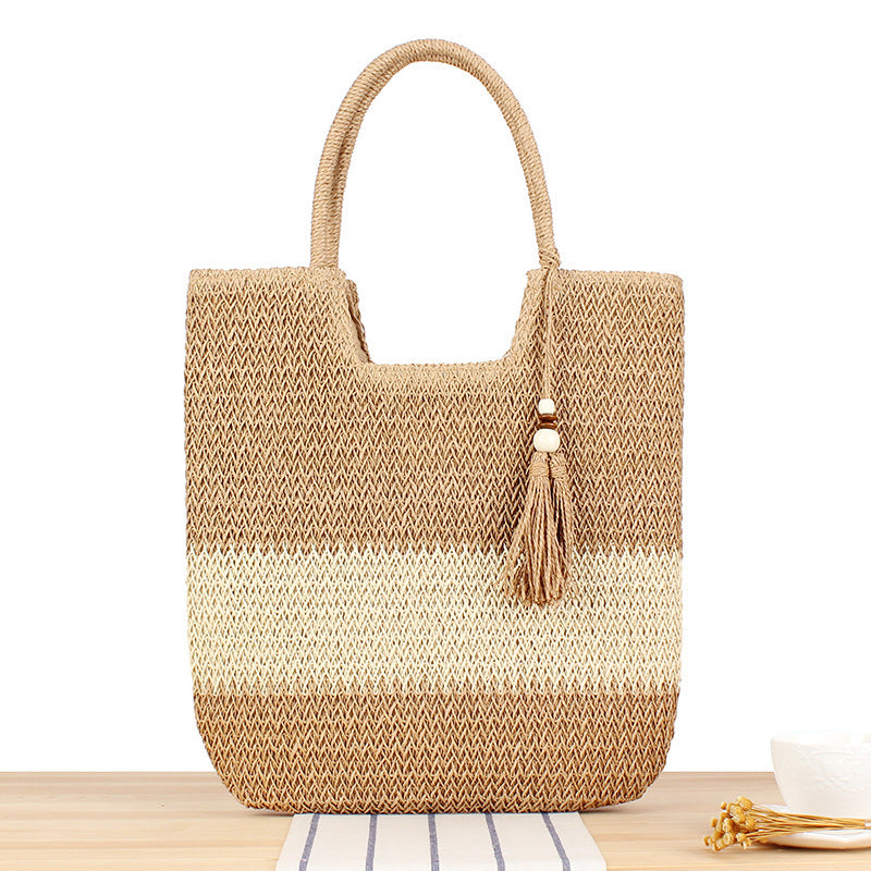 Elegant straw bag with practical tassels Kalsten
