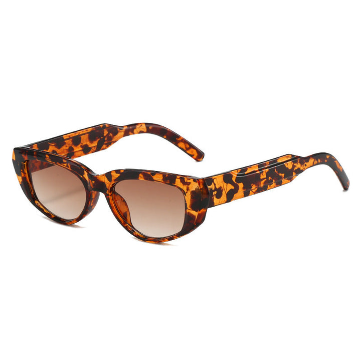 Women's fashionable cat-eye sunglasses with extravagant silhouette Kalsten