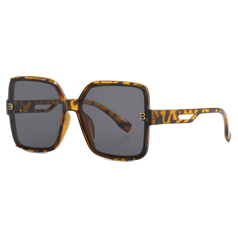 Women's fashionable oversized sunglasses with extravagant accents Kalsten