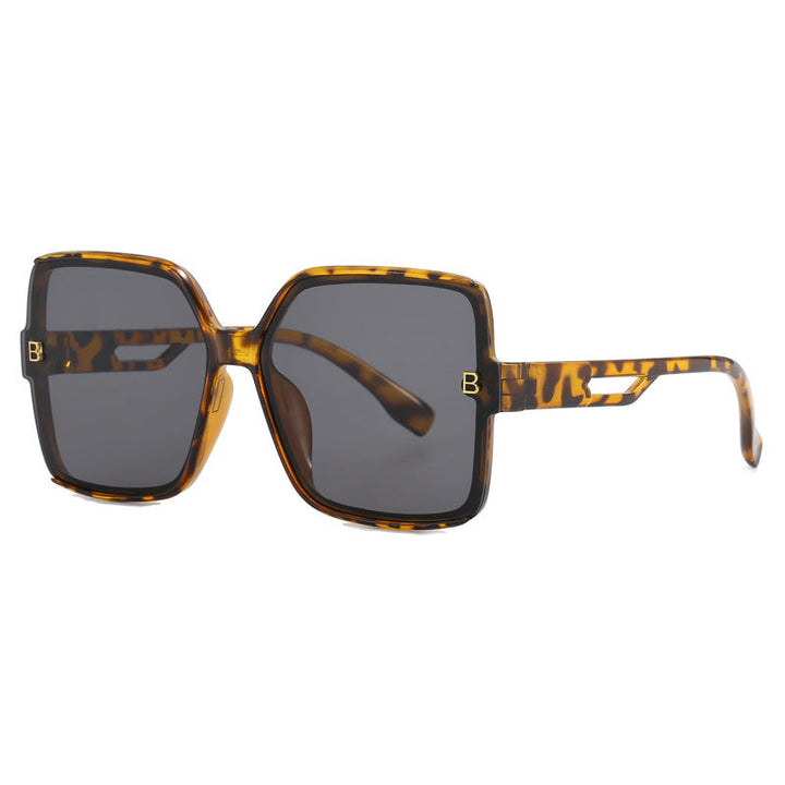 Women's fashionable oversized sunglasses with extravagant accents Kalsten