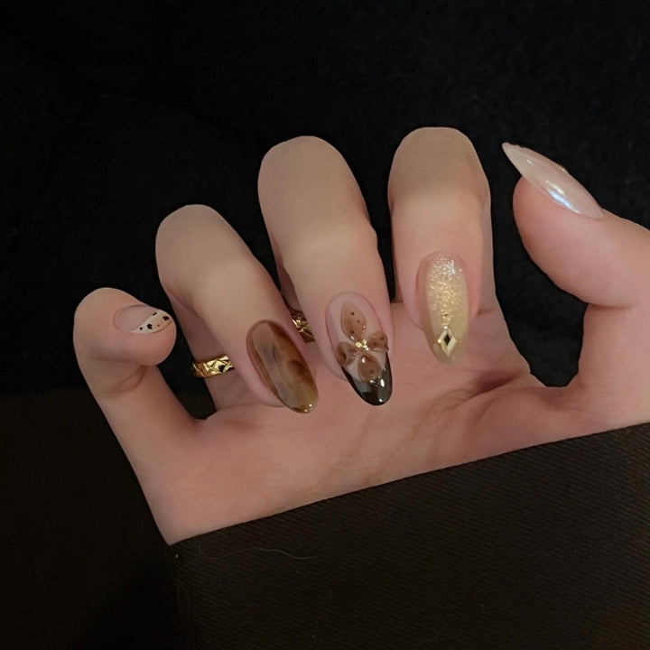 Artificial Nails in Elegant Pastel Look with Floral Accents Kalsten