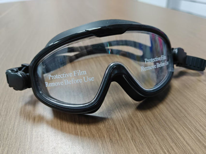 Swimming mask with anti-fog coating and ergonomic silicone frame Kalsten