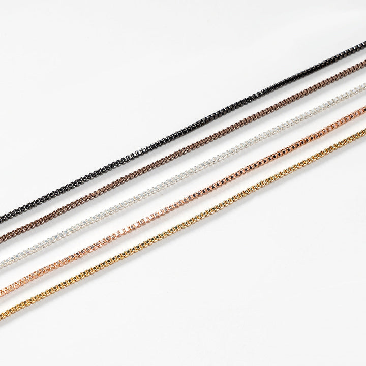 Sleek Eyewear Chain Kalsten