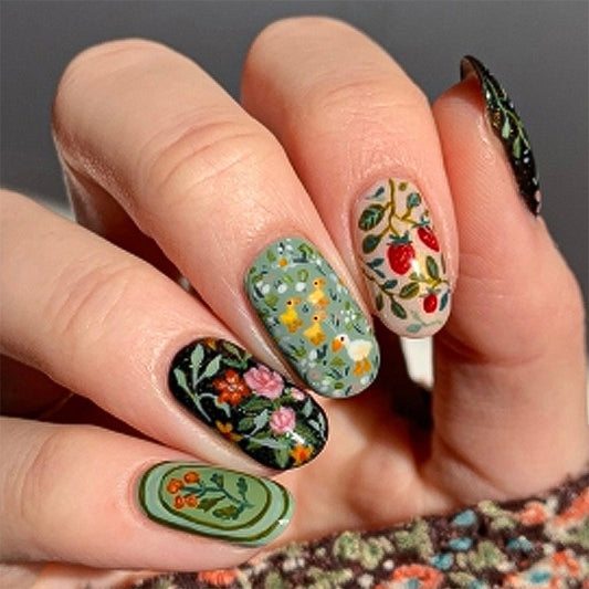 Floral Design Press-On Nail Art Kit Acalora