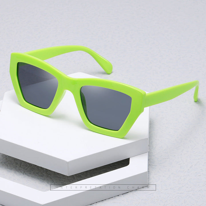 Ladies trendy sunglasses in modern geometric design Kalsten