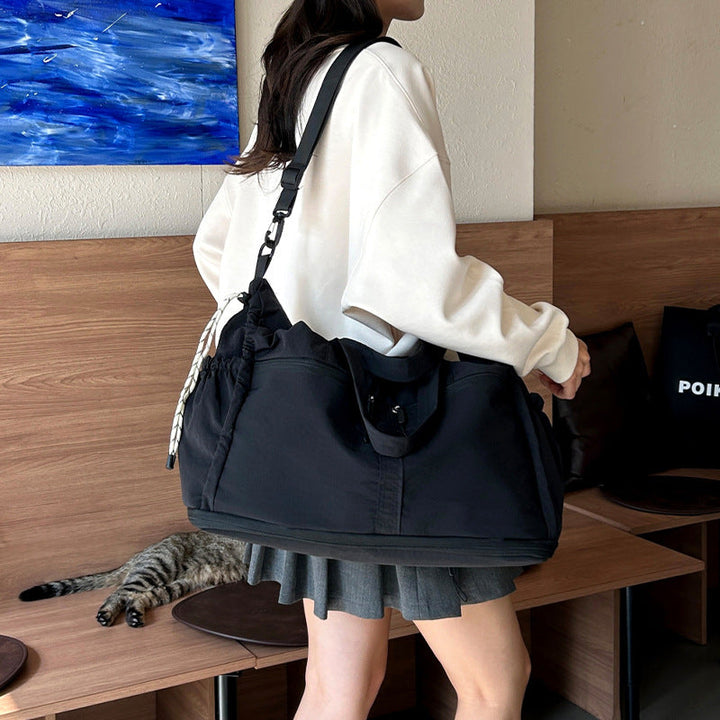 Sporty travel bag with smart organizer compartments Kalsten
