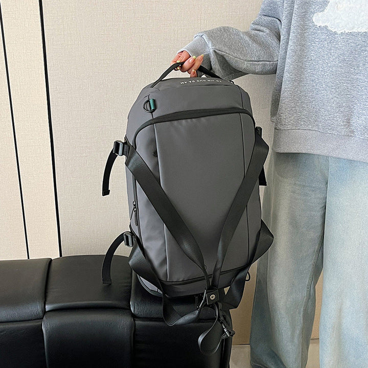 Sporty duffel bag with adjustable carrying system for active lifestyles Kalsten