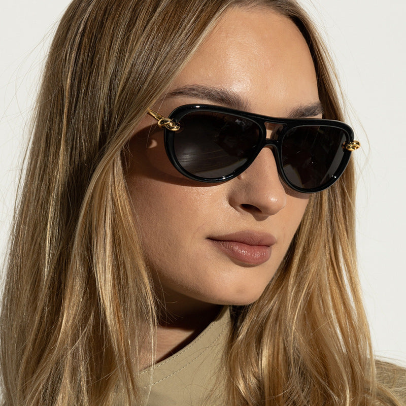Women Retro Sunglasses with Elegant Frame and Polarized Lenses Kalsten