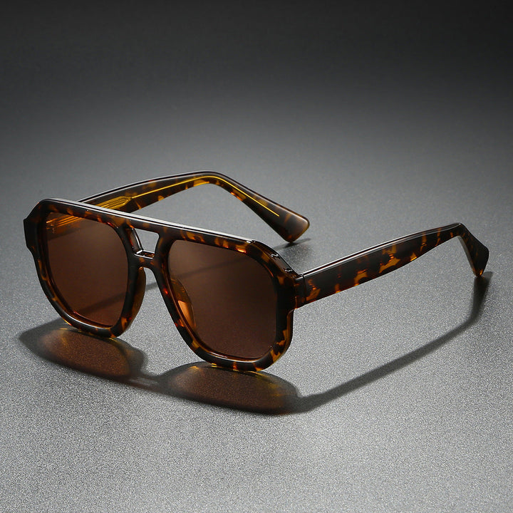 Women's sunglasses in a modern urban design with a broad rim Kalsten