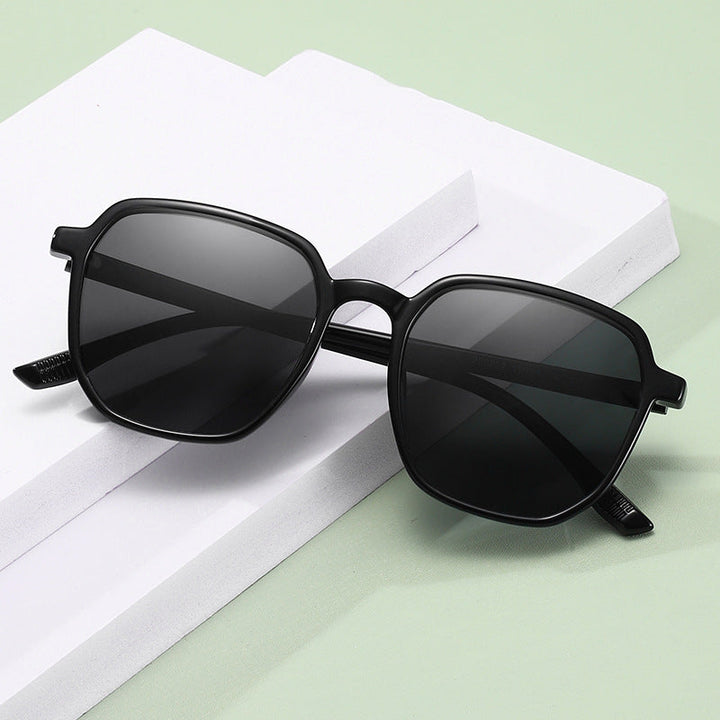 Women's Square Sunglasses with Modern Frame Kalsten