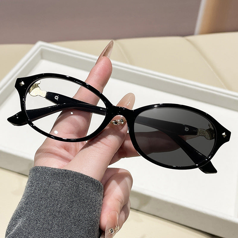 Women's fashionable optical glasses in elegant oval design with golden accents Kalsten