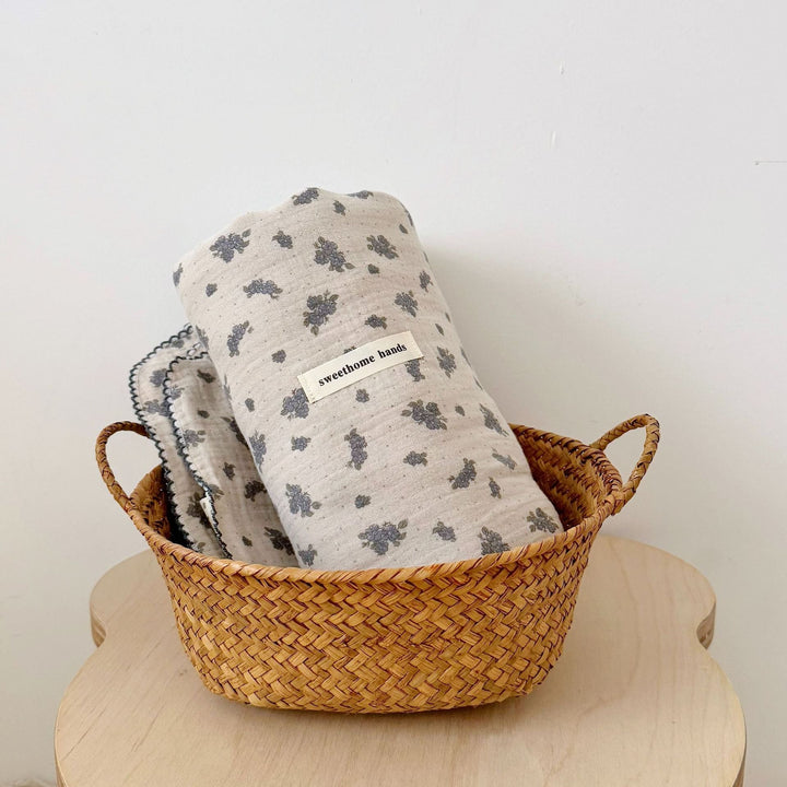 Unisex Muslin Blanket with delicate floral design and elegant ruffles Kalsten