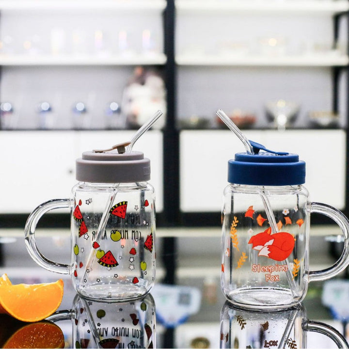 Ladies drinking glass with sealable lid and integrated straw Kalsten