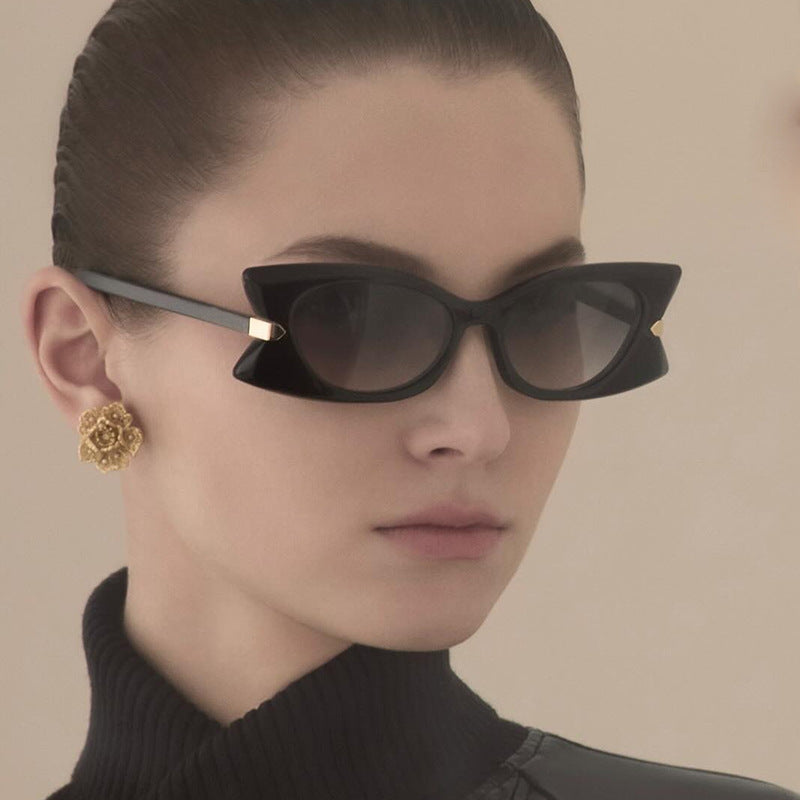 Women's Cat-Eye Sunglasses with stylish metal inserts and UV protection Kalsten