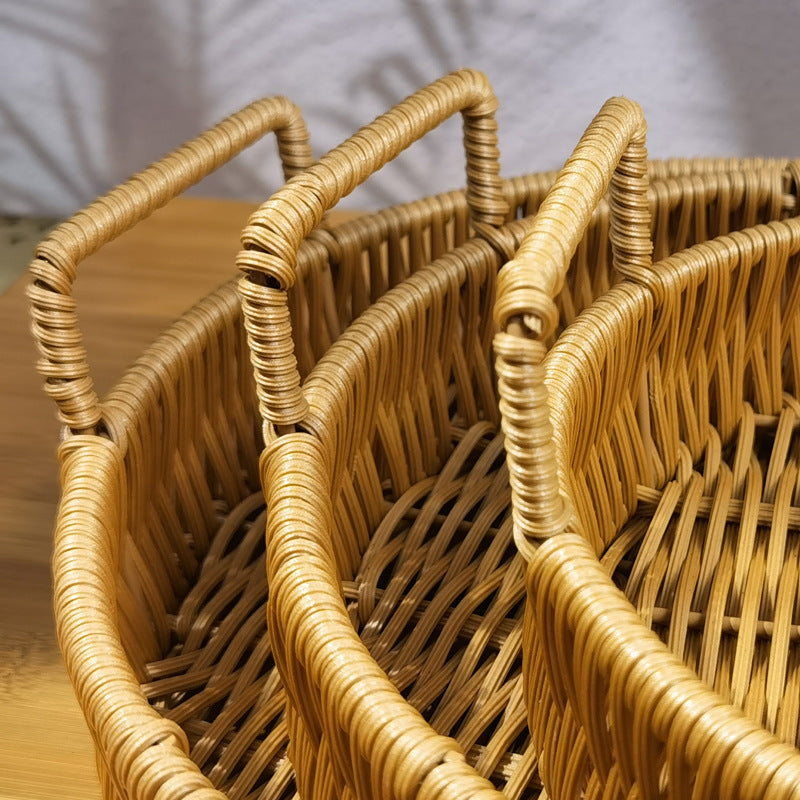 Ladies round willow baskets by Kalsten
