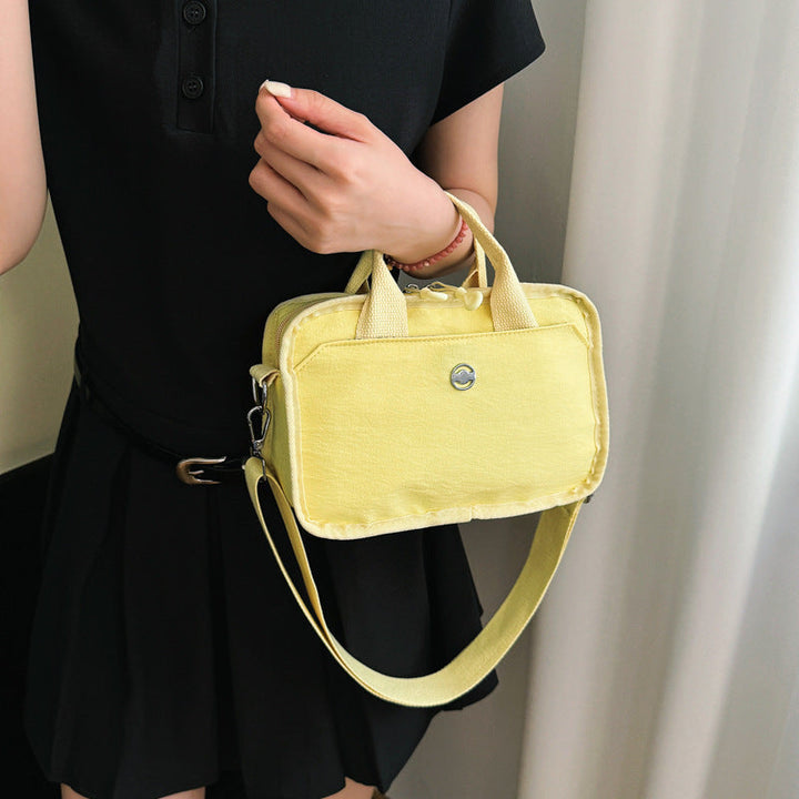 Tote bag with adjustable shoulder strap and extra storage Kalsten