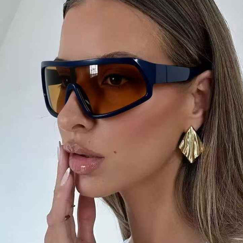 Women's sporty goggles in modern design with ergonomic frame Kalsten