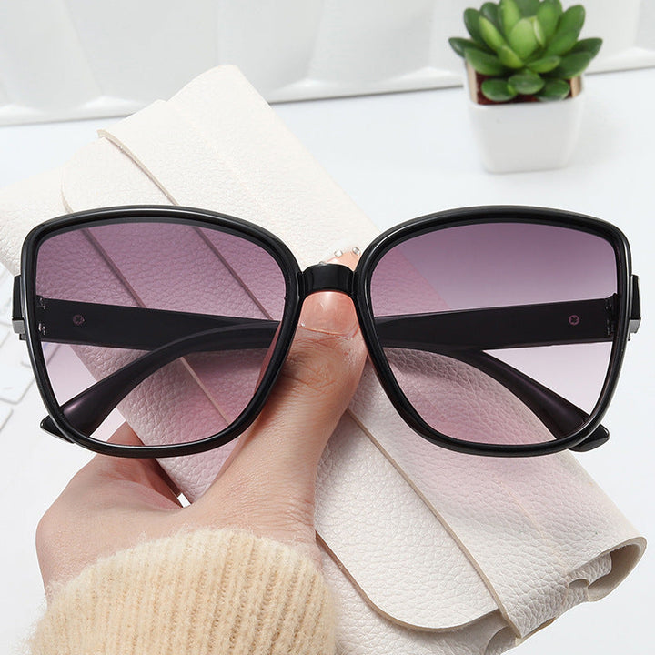 Women’s elegant oversized sunglasses in modern design Kalsten