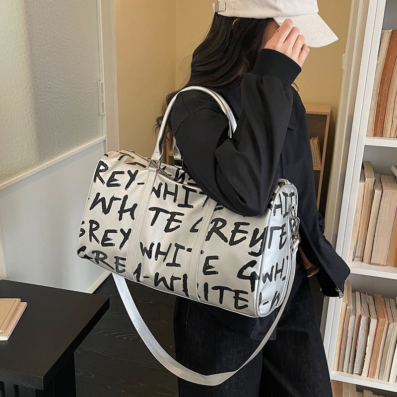 Sporty travel bag with innovative lettering Kalsten