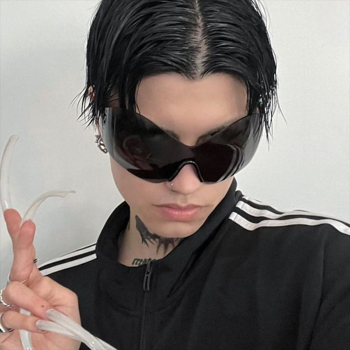 Women's visor-style sunglasses with innovative protection design Kalsten