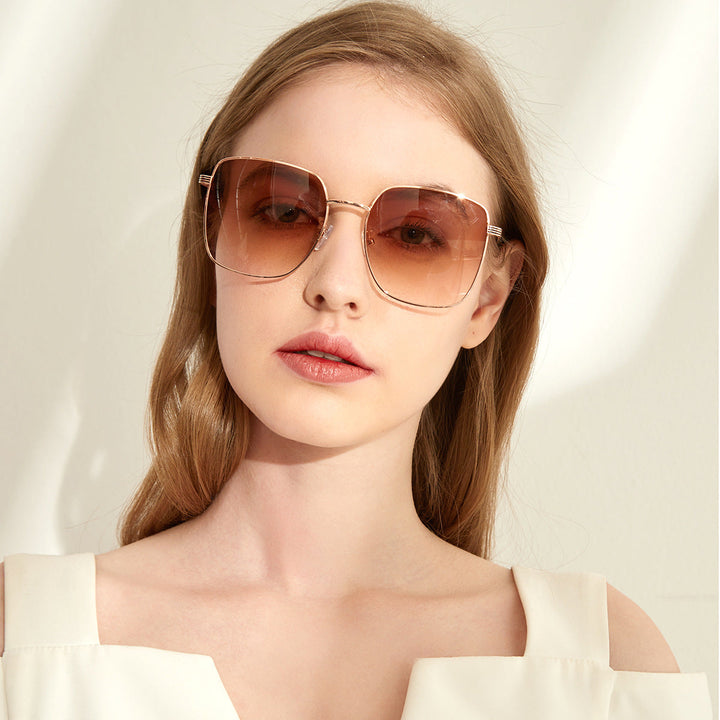 Women's square sunglasses with elegant metal frame and mirrored lenses Kalsten