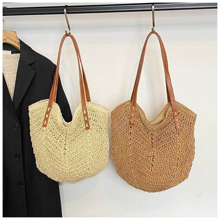 Elegant Bast shoulder bag with leather accents Kalsten