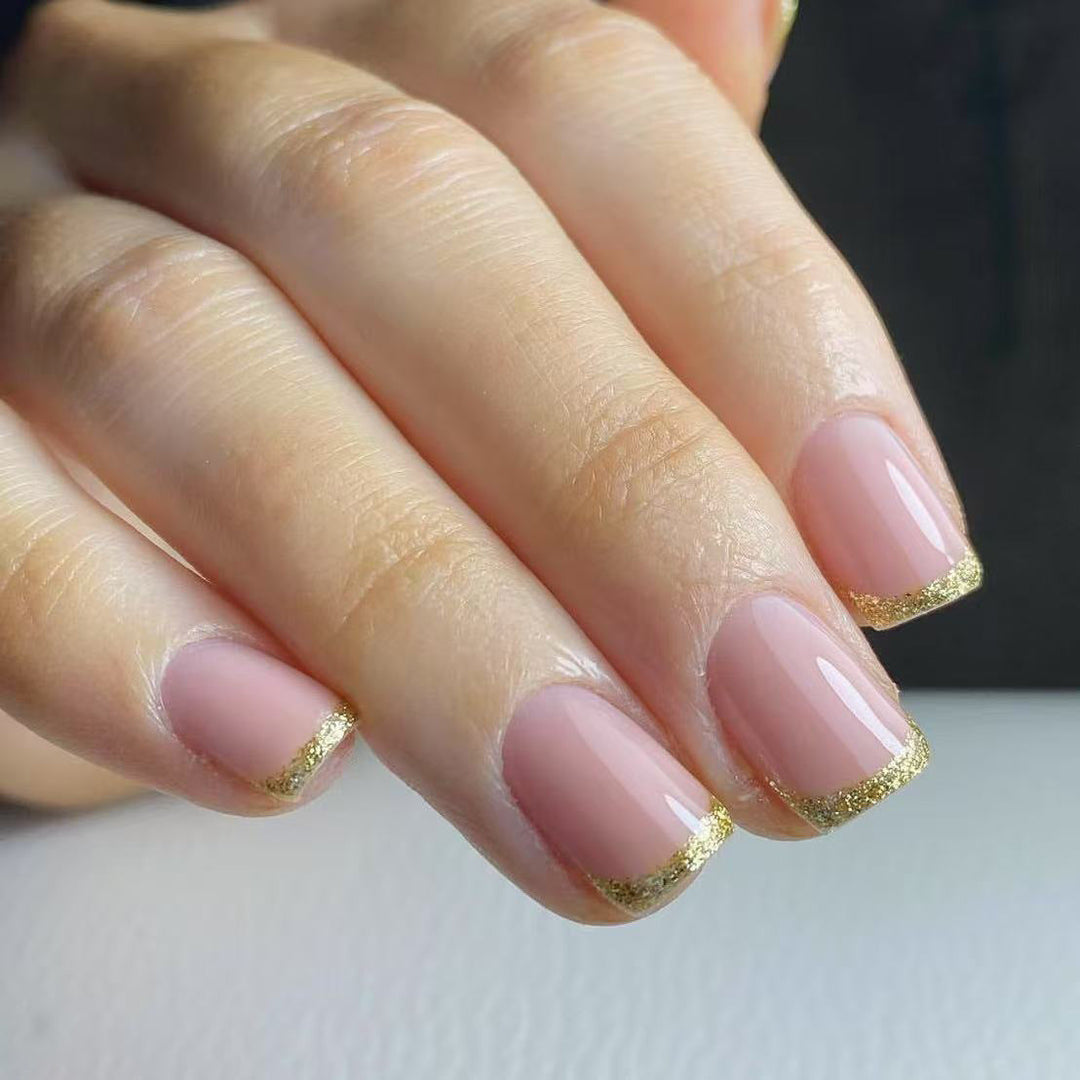 High-gloss artificial nails with rose effect Kalsten
