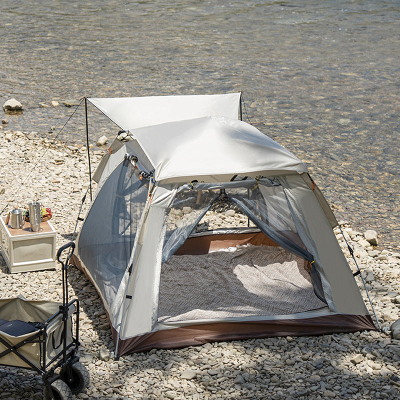 Camping tent with spacious interior and expandable sun protection Kalsten