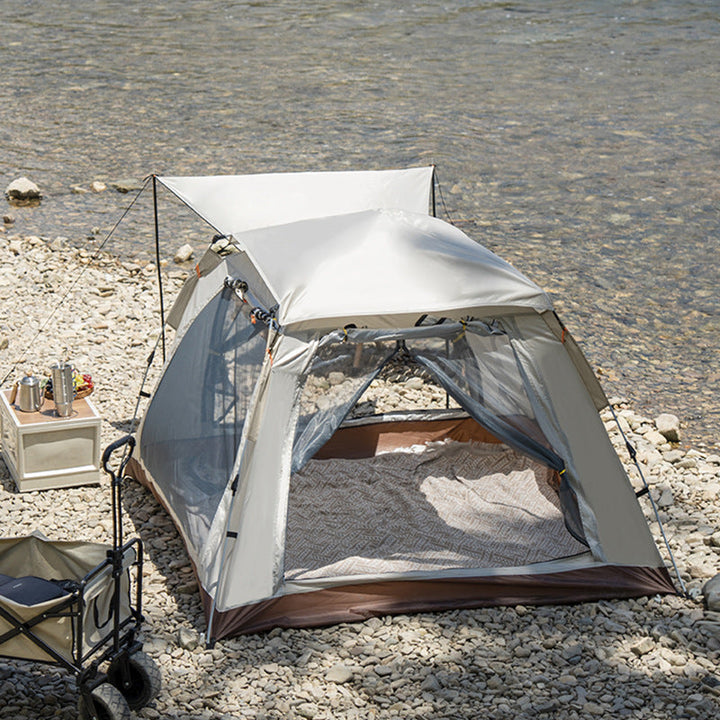 Camping tent with spacious interior and expandable sun protection Kalsten