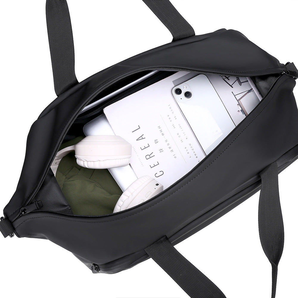 Men's sporty and durable travel bag with multifunctional features Kalsten