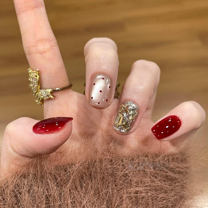 Glamorous artificial nails with sparkling rhinestones Kalsten