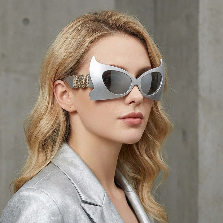Women Extravagant Sunglasses Frame with Eye-Catching Details Kalsten