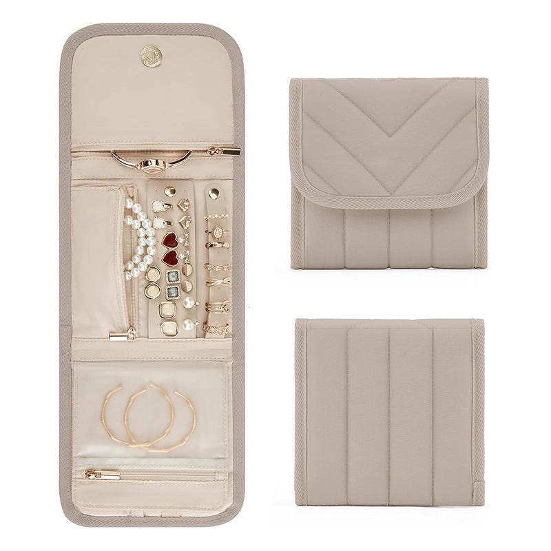 Jewelry organizer with versatile compartment layout Kalsten